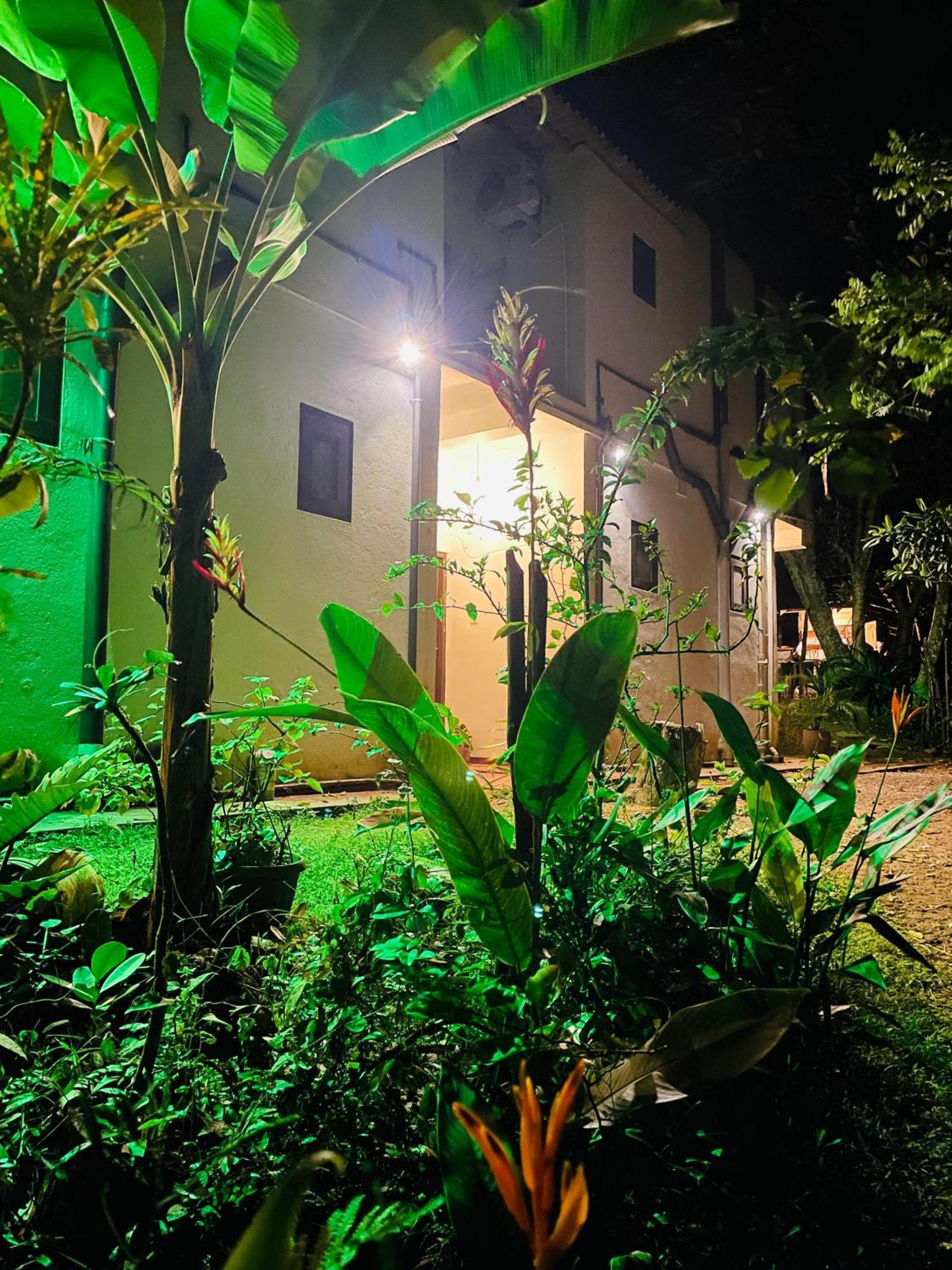 Bed and Breakfast Sky Mountain Cafe With Seaview Weligama Exterior foto