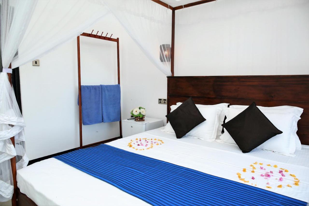 Bed and Breakfast Sky Mountain Cafe With Seaview Weligama Exterior foto