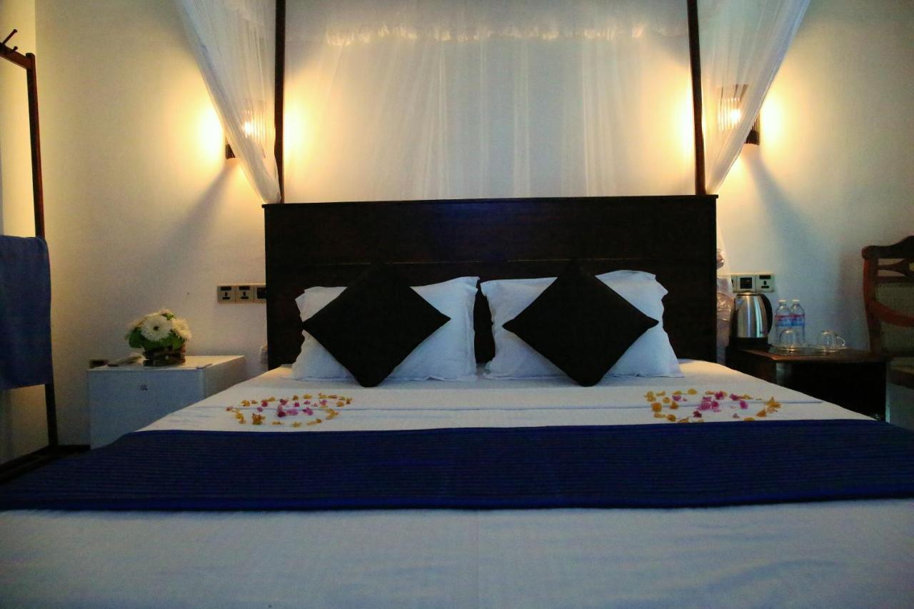 Bed and Breakfast Sky Mountain Cafe With Seaview Weligama Exterior foto